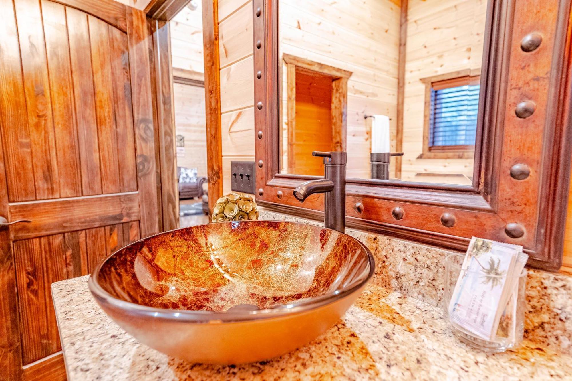The Luxurious Blue Sky Lodge Is Epic! Broken Bow Eksteriør bilde