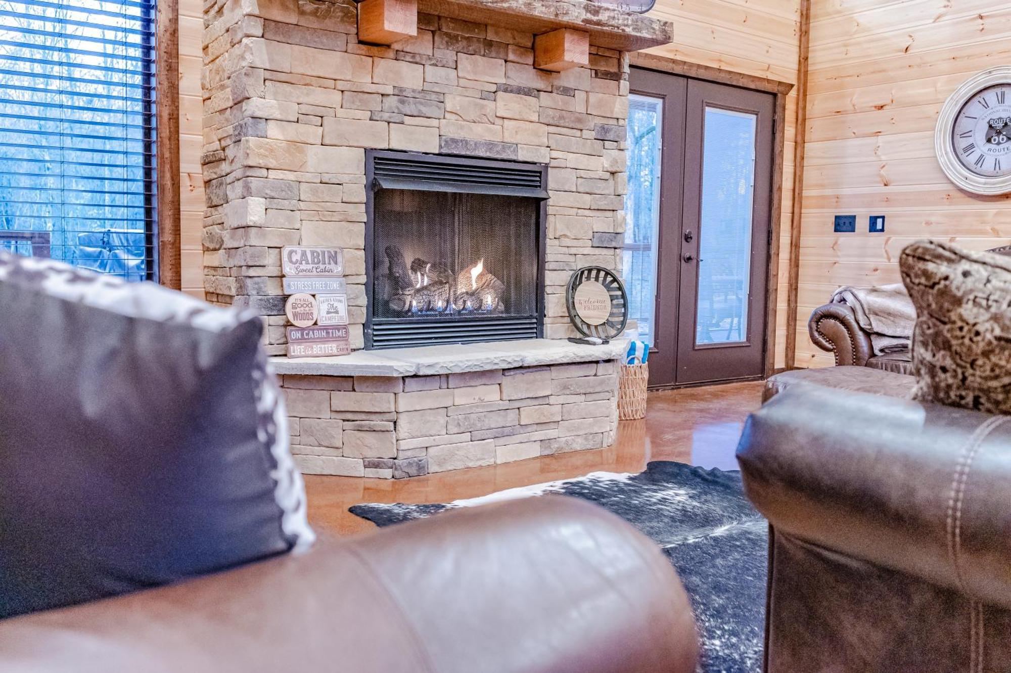 The Luxurious Blue Sky Lodge Is Epic! Broken Bow Eksteriør bilde