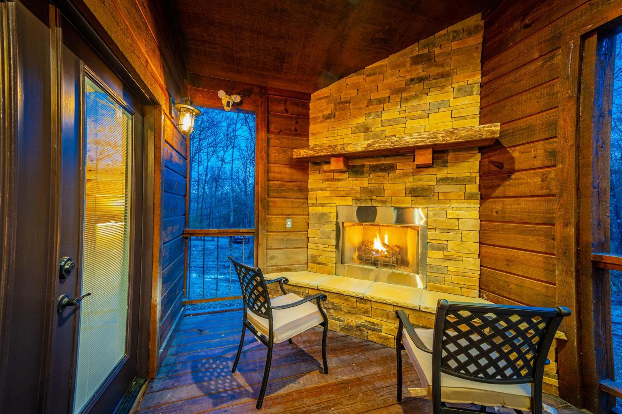 The Luxurious Blue Sky Lodge Is Epic! Broken Bow Eksteriør bilde