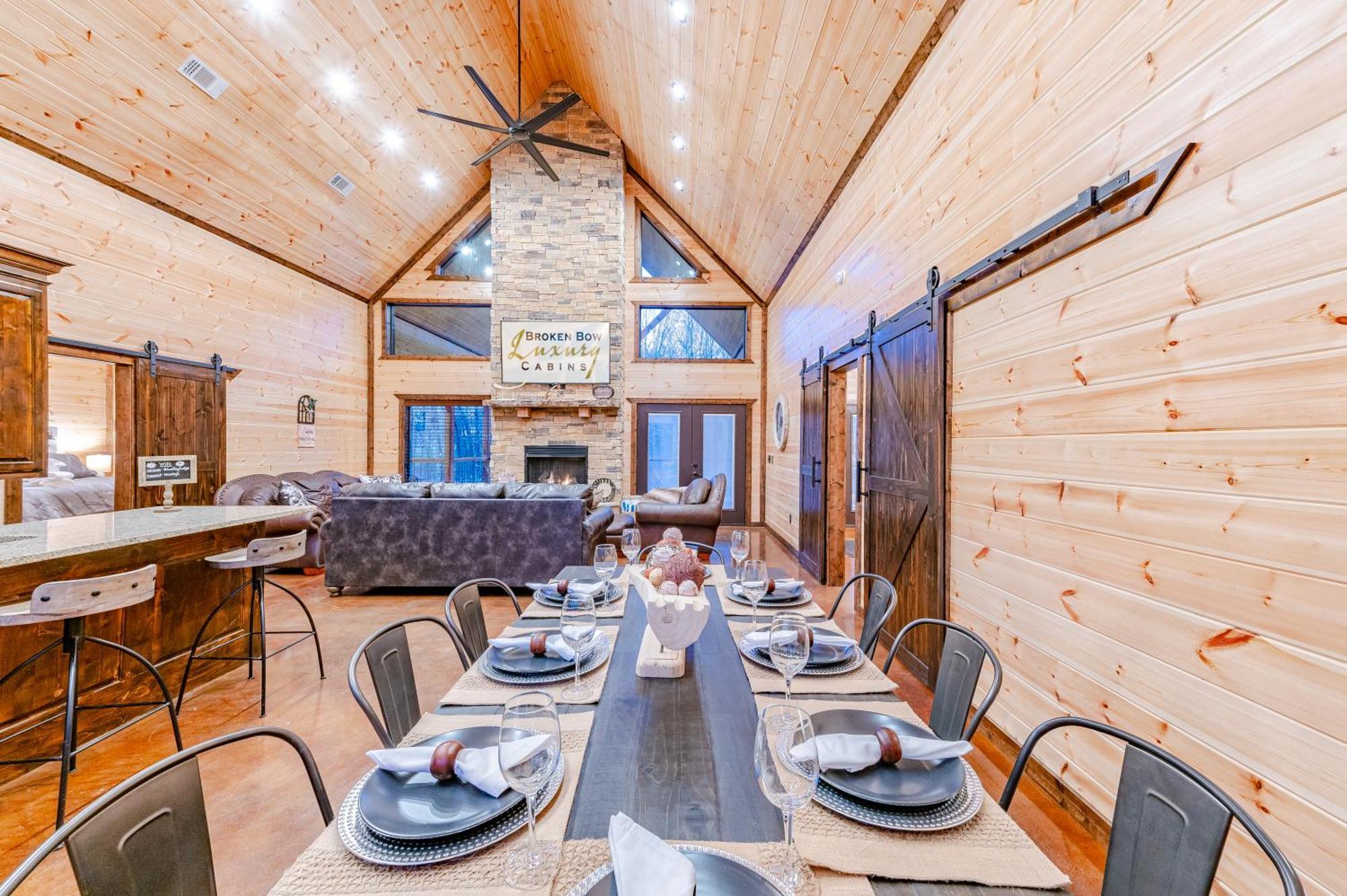 The Luxurious Blue Sky Lodge Is Epic! Broken Bow Eksteriør bilde