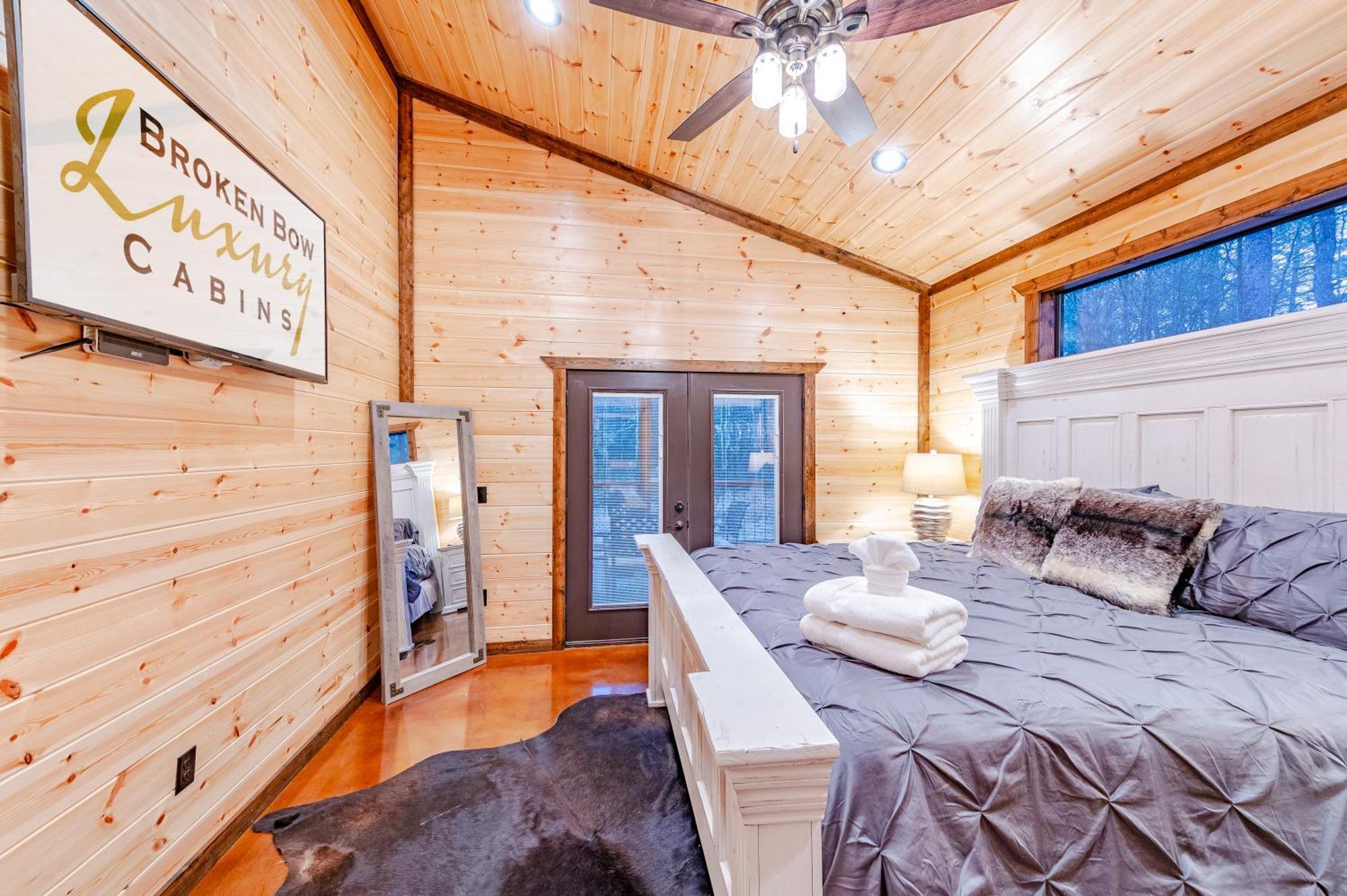The Luxurious Blue Sky Lodge Is Epic! Broken Bow Eksteriør bilde